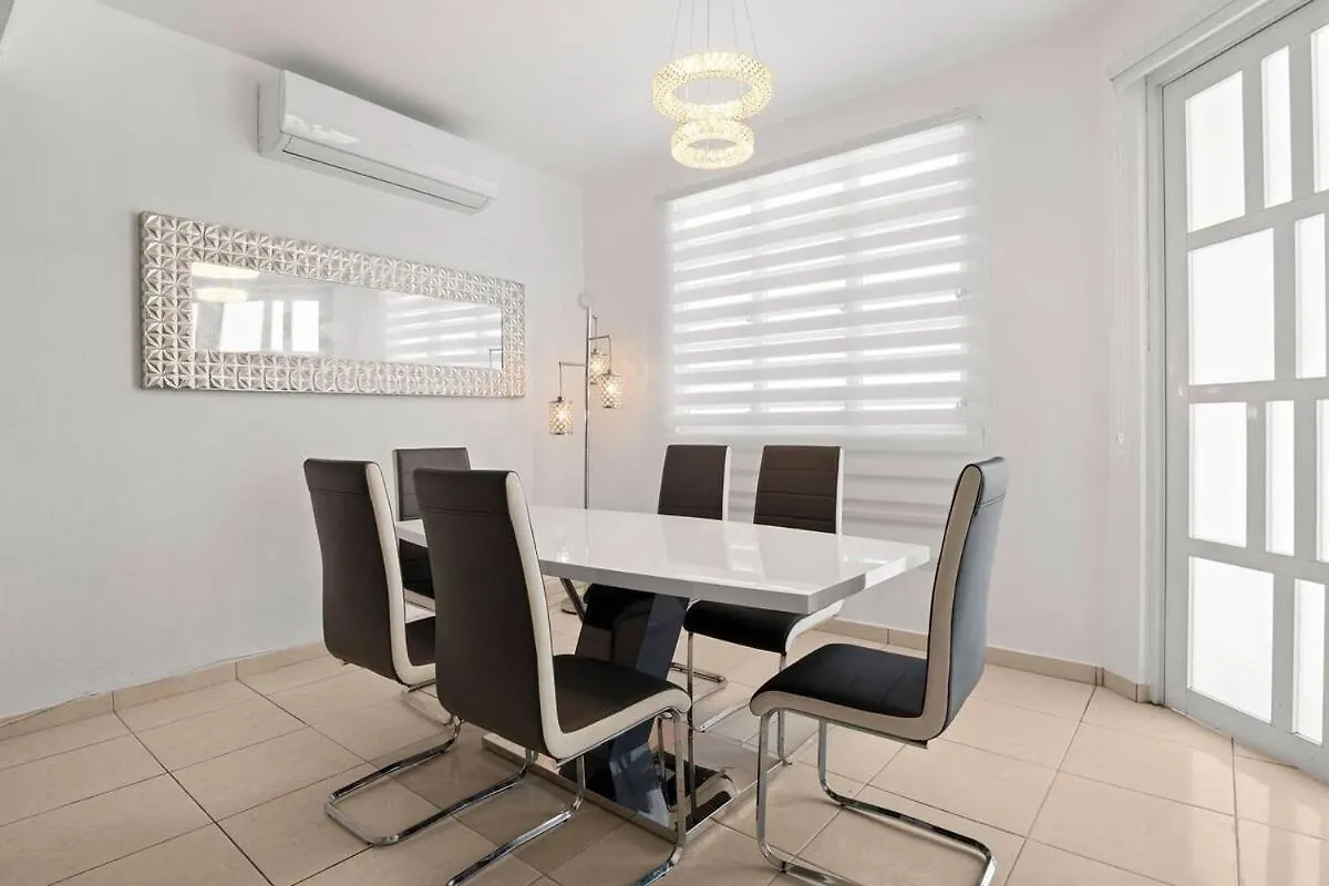 Family Home With Pool Near To The Airport And Solar Panel Carolina 0*,  Portoryko