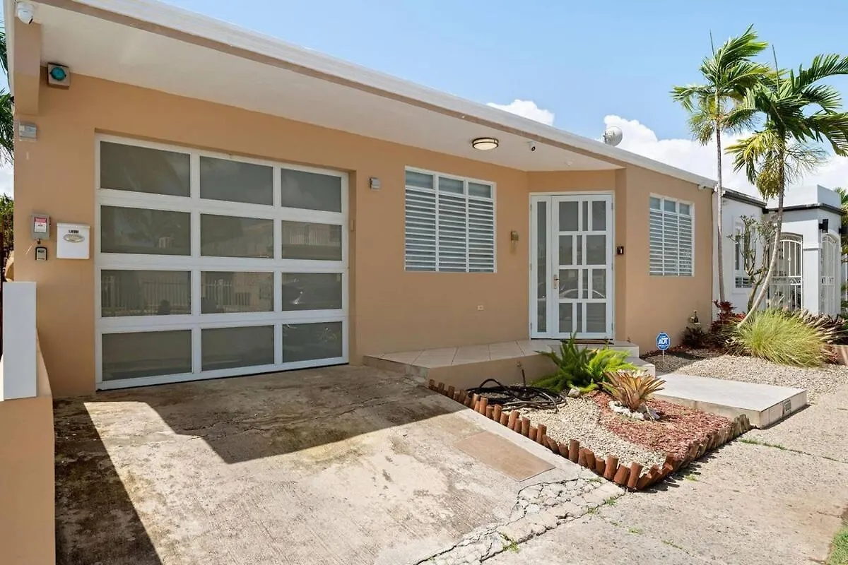 Family Home With Pool Near To The Airport And Solar Panel Carolina
